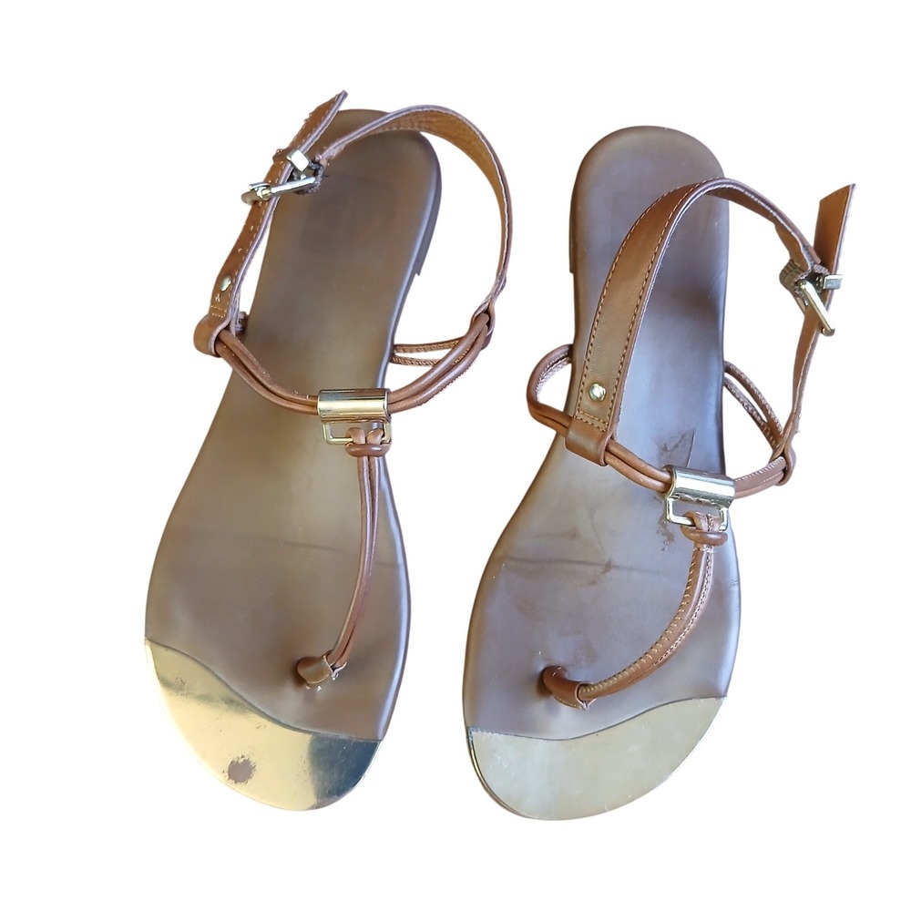 AP Tan T-Strap Flat Sandals Gold Metallic Toe Accent Buckle Ankle Strap Womens 6